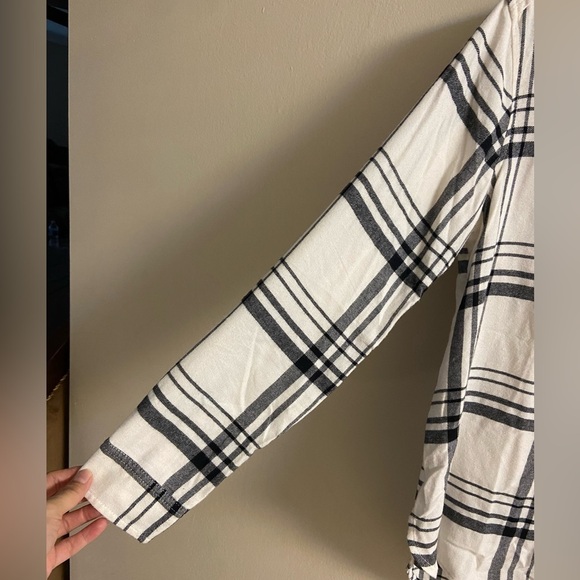 American eagle ahh mazingly soft boyfriend fit plaid flannel button up Medium - Picture 4 of 6